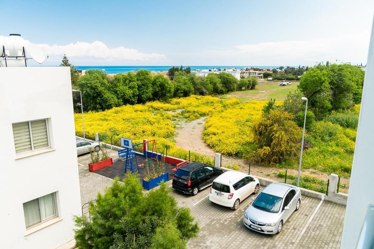 Luxury Two-Bedroom Apartment In Amazing Place Lukomorye C4 Karavas  Exterior photo