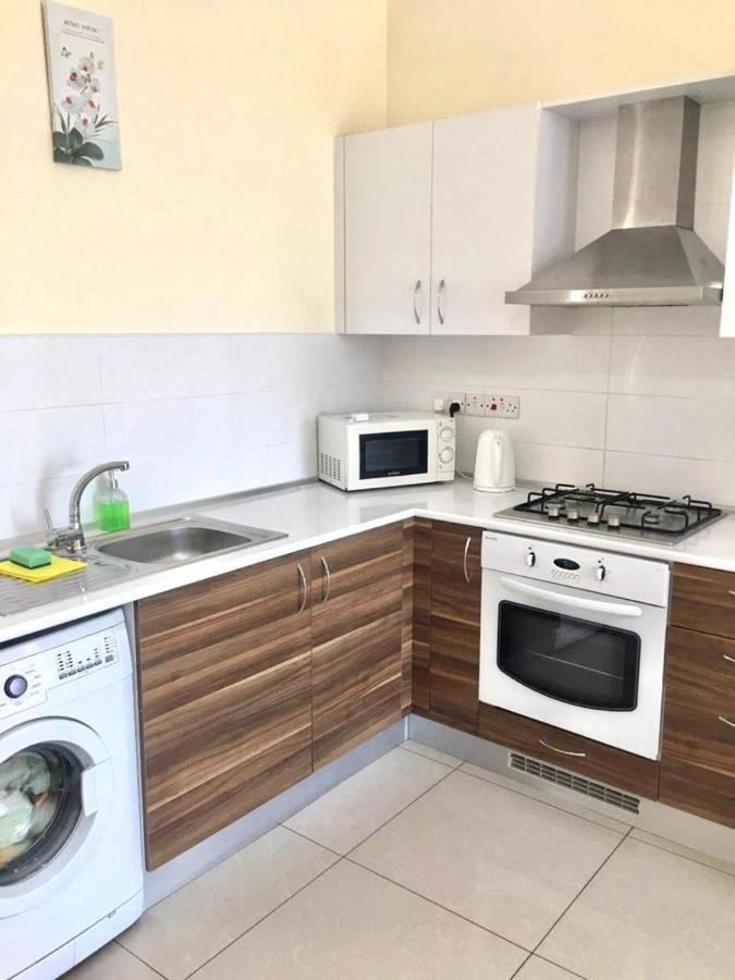 Luxury Two-Bedroom Apartment In Amazing Place Lukomorye C4 Karavas  Exterior photo